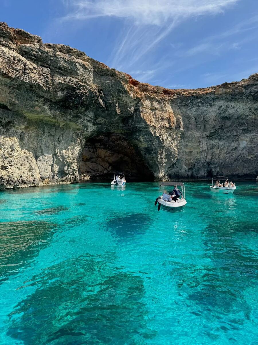 Laguna cristallina di Comino